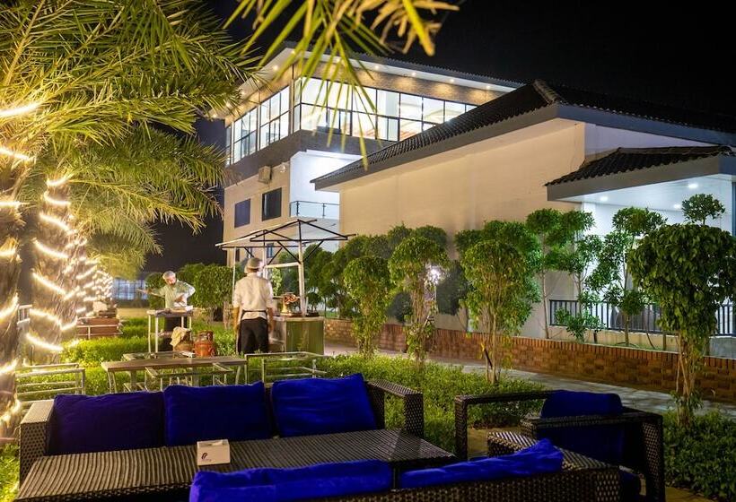 هتل Lumbini Palace Resort