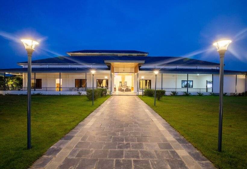 هتل Lumbini Palace Resort