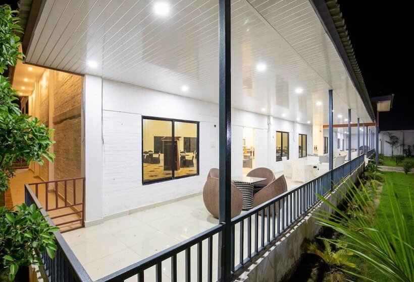 هتل Lumbini Palace Resort