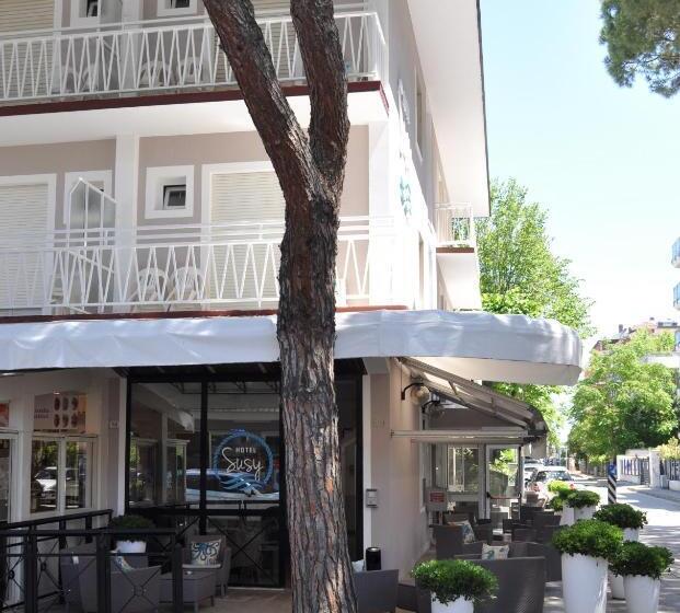 Hotel Susy Ambienti Rinnovati Direttamente Su Viale Dante E A Due Passi Dal Mare
