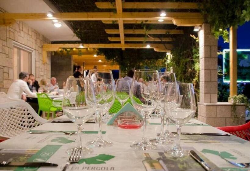 هتل Villa Pergola