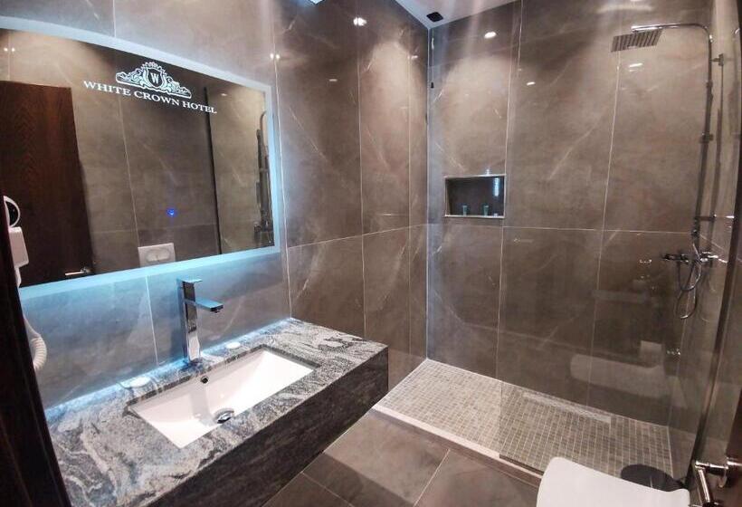 هتل White Crown