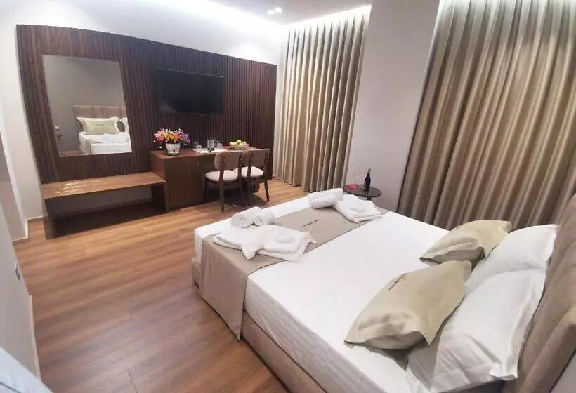 ホテル White Crown