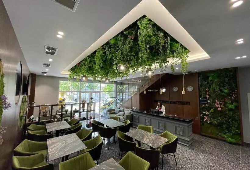 ホテル White Crown