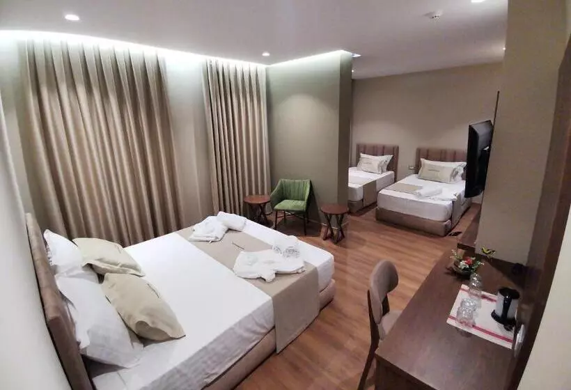 ホテル White Crown