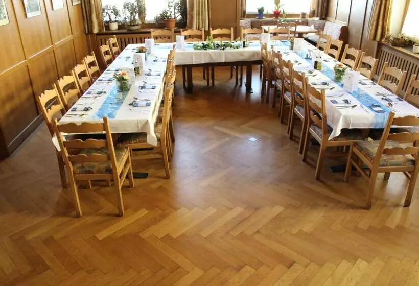 ペンション Brauerei Und Gasthof Frischeisen