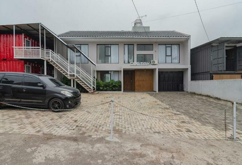 בית מלון כפרי Reddoorz Near Lembang Park & Zoo