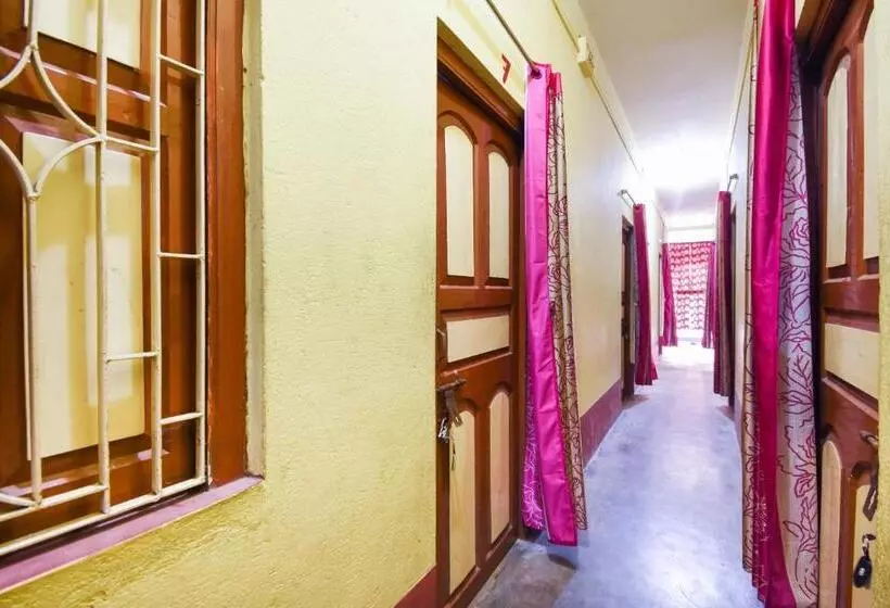 Hotelli Spot On 64822 Tirtha Niwas