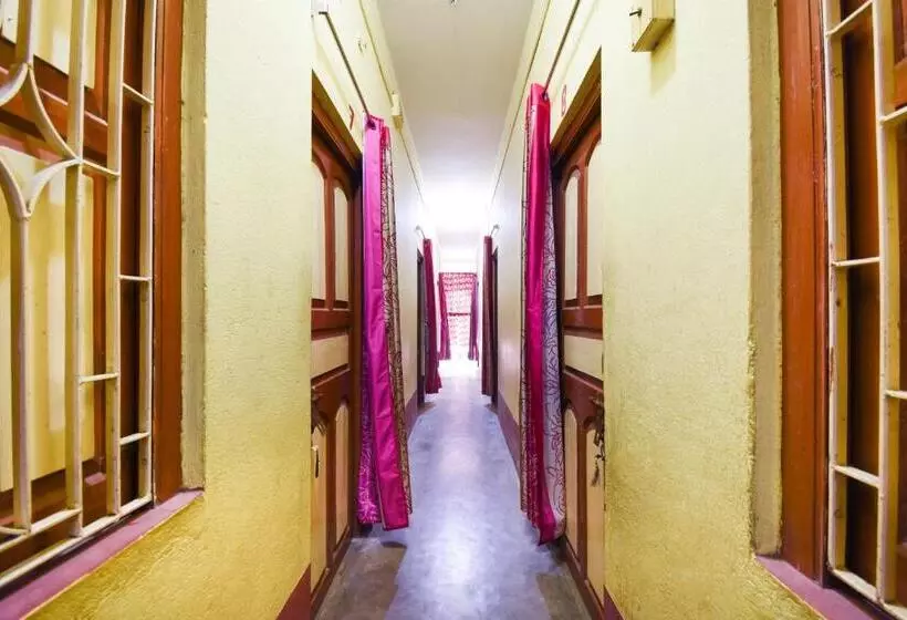 Hotelli Spot On 64822 Tirtha Niwas