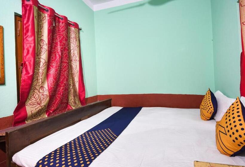 ホテル Spot On 64822 Tirtha Niwas