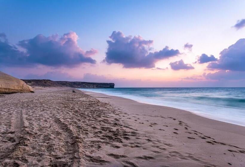 هتل Ras Al Jinz Turtle Reserve