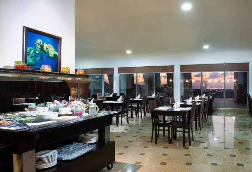 هتل Ras Al Jinz Turtle Reserve