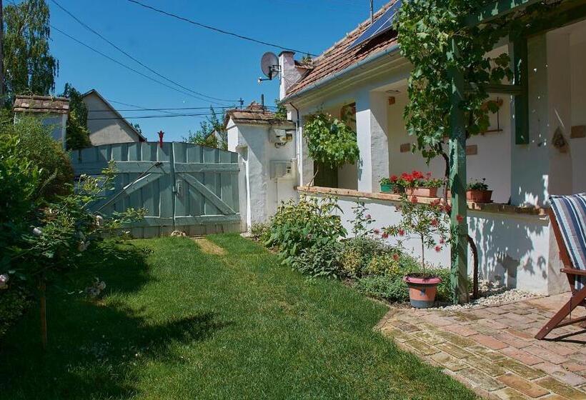 פנסיון Égkőris Vendégház