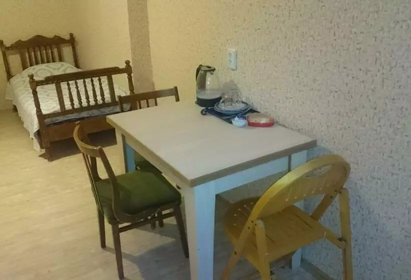 پانسیون Guest House Econom