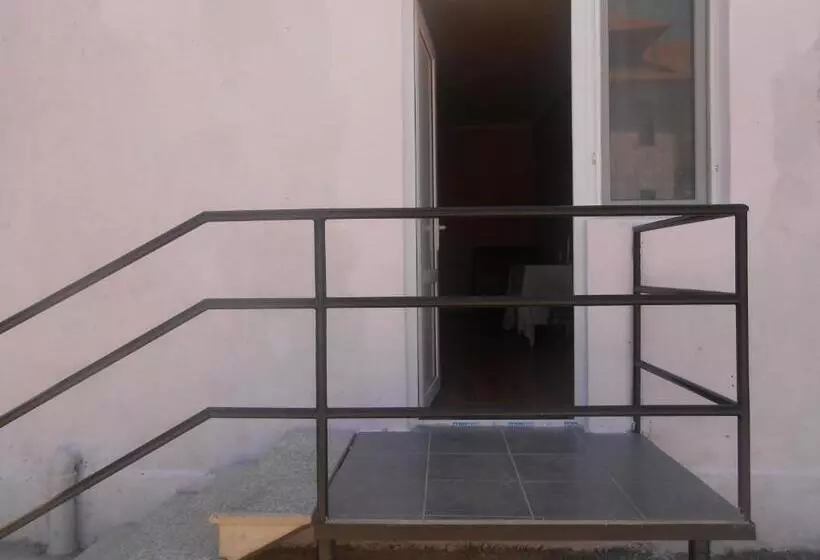 پانسیون Guest House Econom