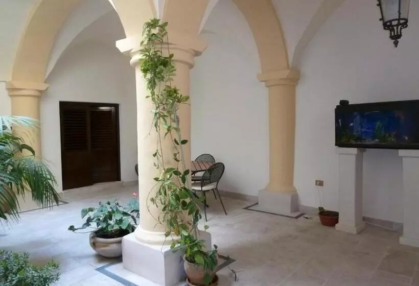 ペンション Palazzo Franza Musarò