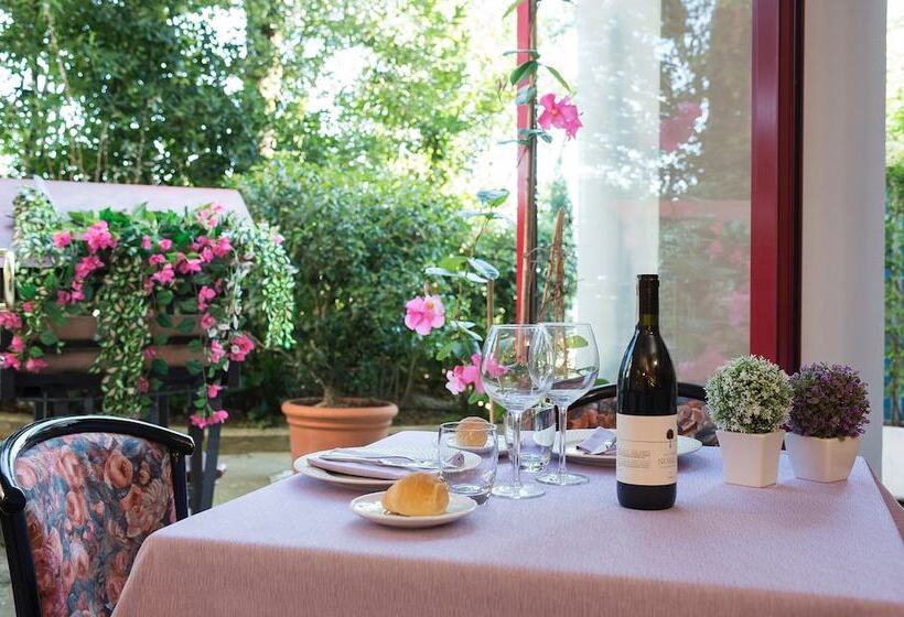 בית מלון כפרי Angiolino