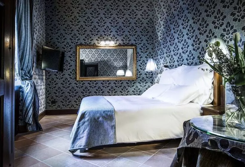 ホテル Castel Porrona Relais & Spa