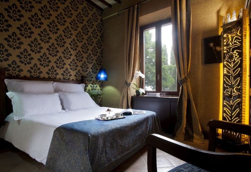 Отель Castel Porrona Relais & Spa