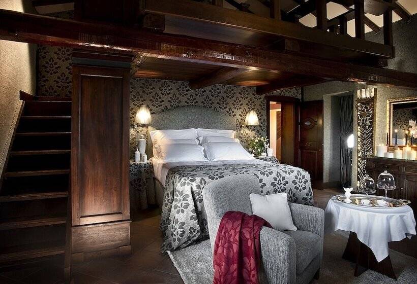 Отель Castel Porrona Relais & Spa