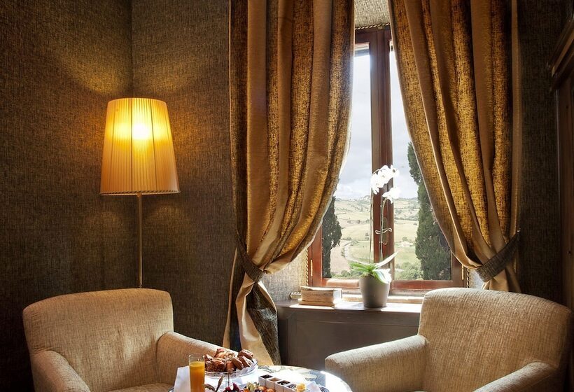 Отель Castel Porrona Relais & Spa