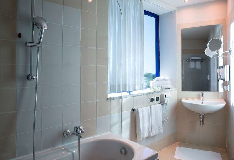 فندق Dolce By Wyndham Milan Malpensa