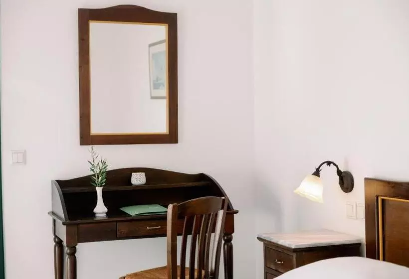 هتل Erofili Beach