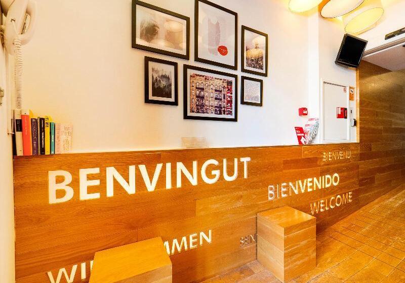 Отель Hostal Athenas