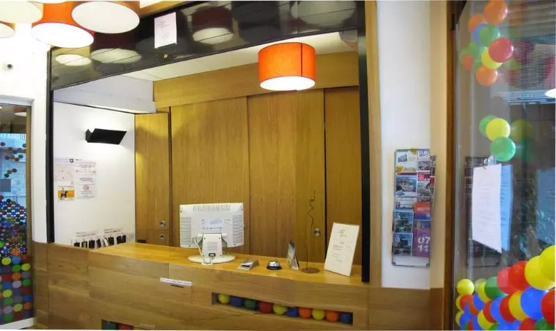 ホテル Hostal Athenas