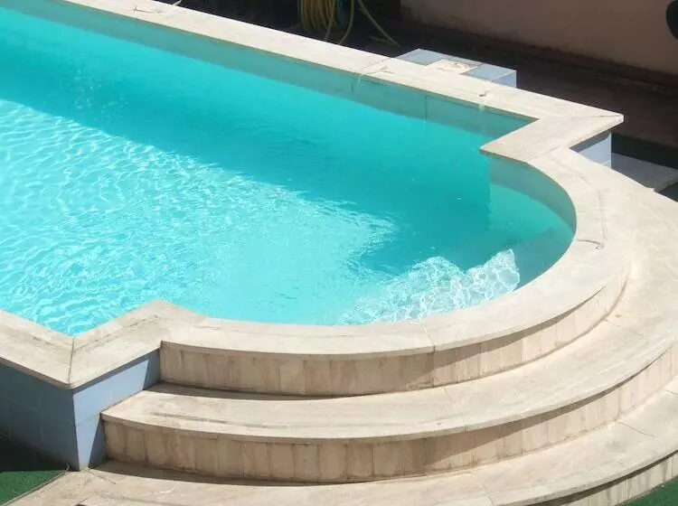 Отель Innocenti