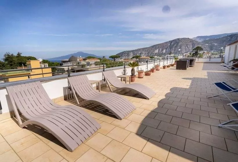 Отель La Pergola