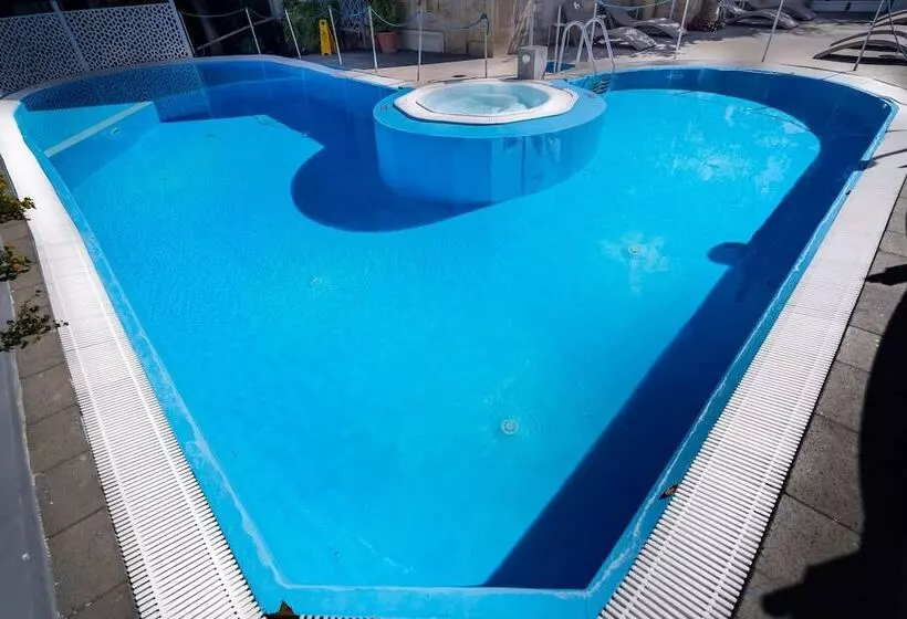 Отель La Pergola