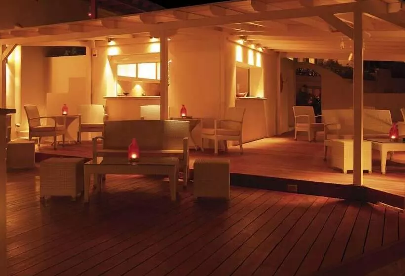 호텔 Nissaki Beach