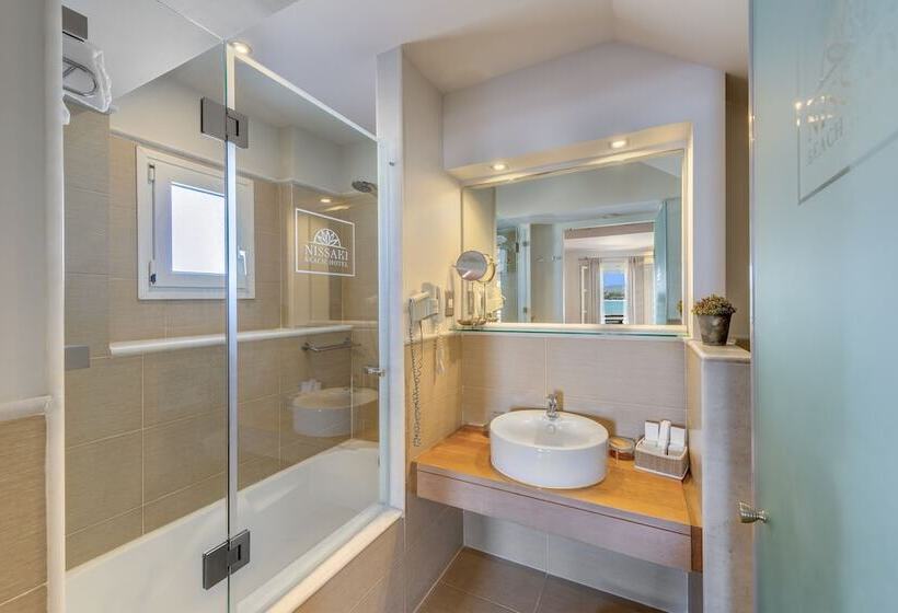 فندق Nissaki Beach