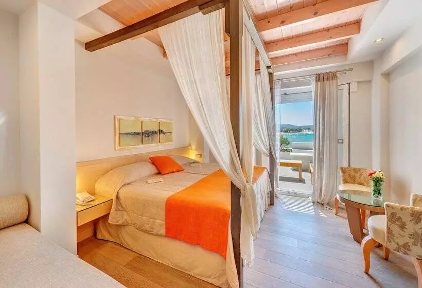 호텔 Nissaki Beach