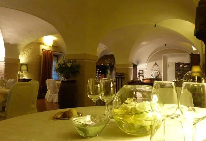 호텔 Relais Del Castello Di Oviglio