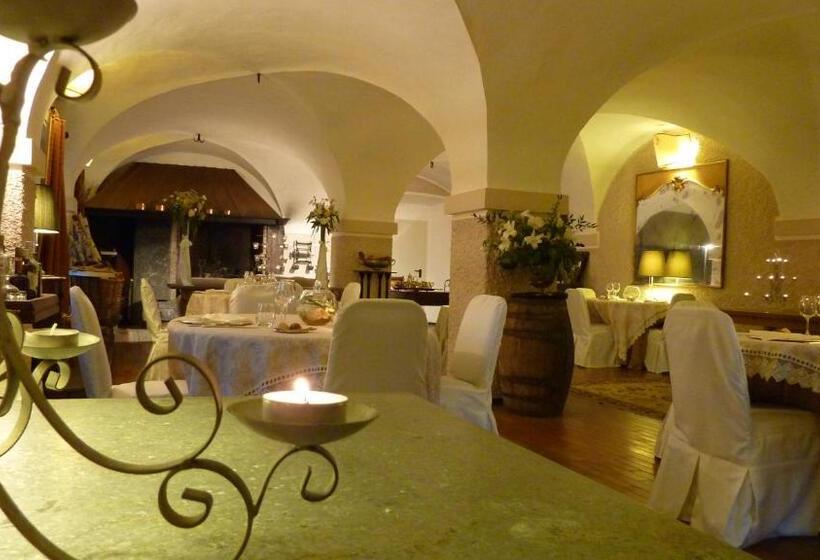 בית מלון כפרי Relais Del Castello Di Oviglio