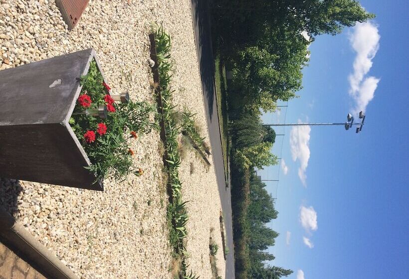 فندق Hôtel Evan