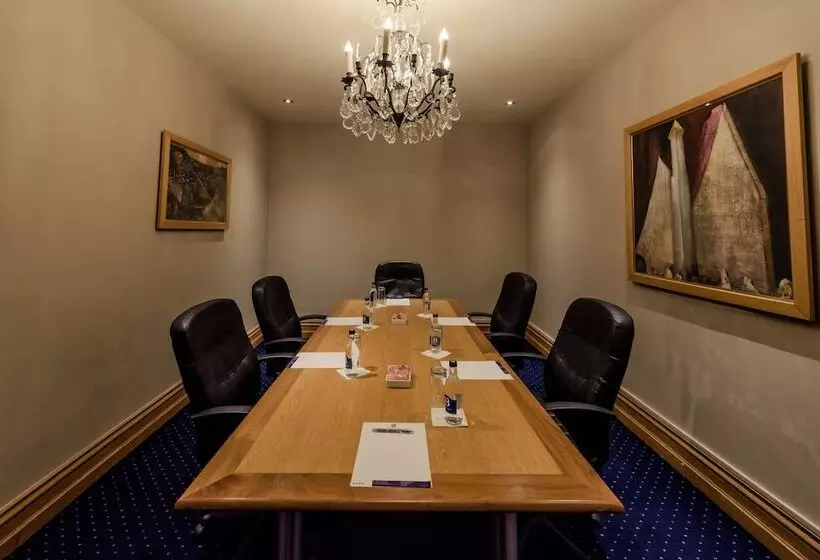 ホテル Rochestown Lodge