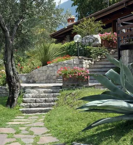 בית מלון כפרי Sailing Center