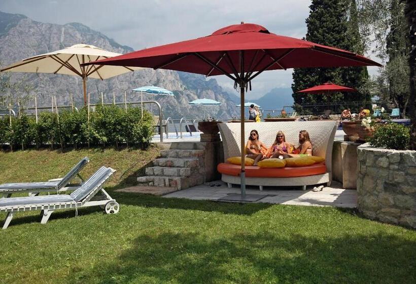 בית מלון כפרי Sailing Center