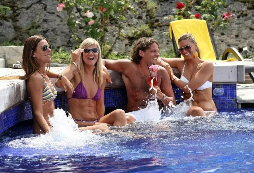 בית מלון כפרי Sailing Center