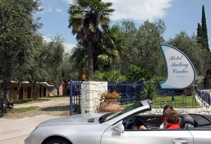 בית מלון כפרי Sailing Center