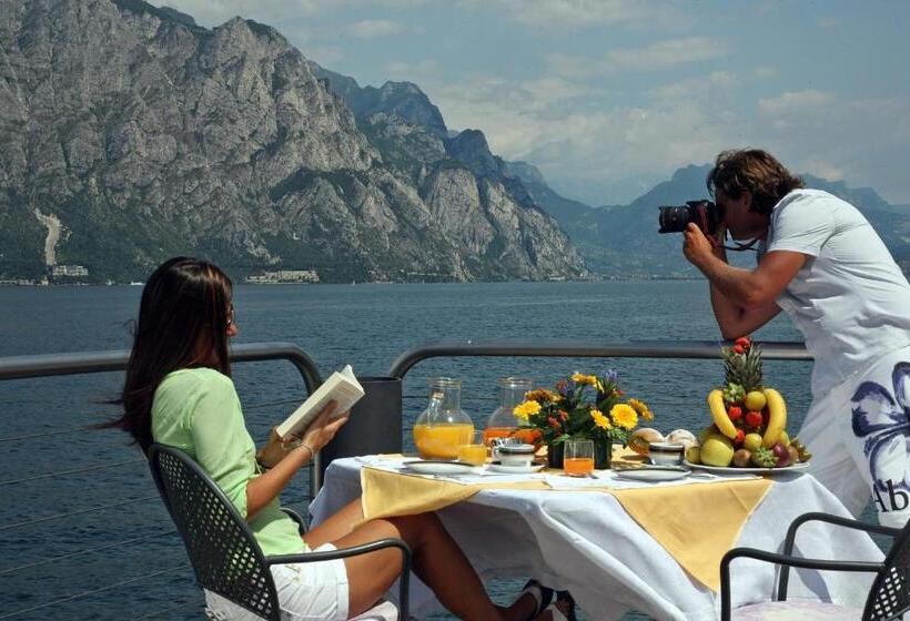 בית מלון כפרי Sailing Center