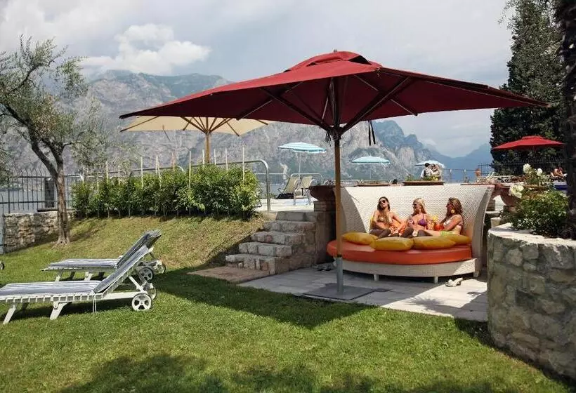 בית מלון כפרי Sailing Center