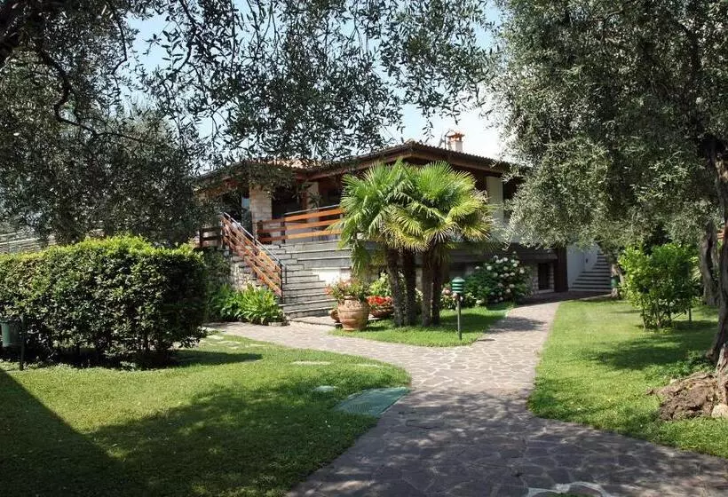 בית מלון כפרי Sailing Center