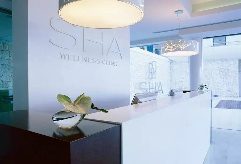 Отель Sha Wellness Clinic