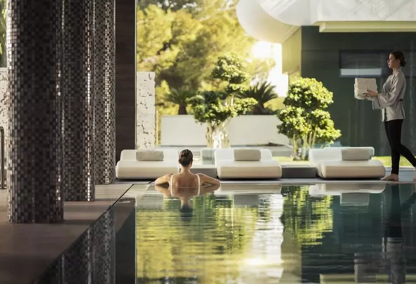 Отель Sha Wellness Clinic