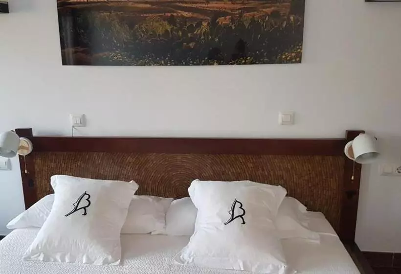 La Almendra Y El Gitano