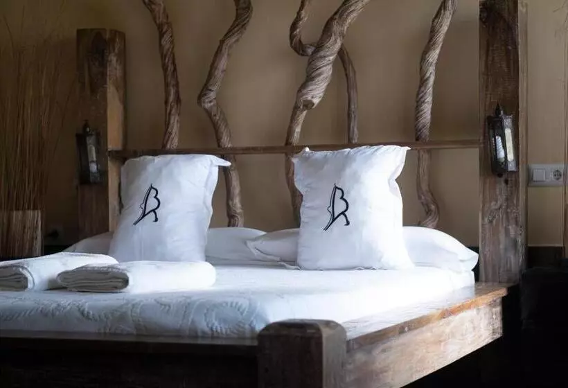 La Almendra Y El Gitano